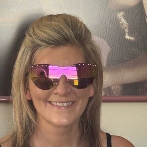 Betsey Johnson Mirrored Sunglasses. NWT.